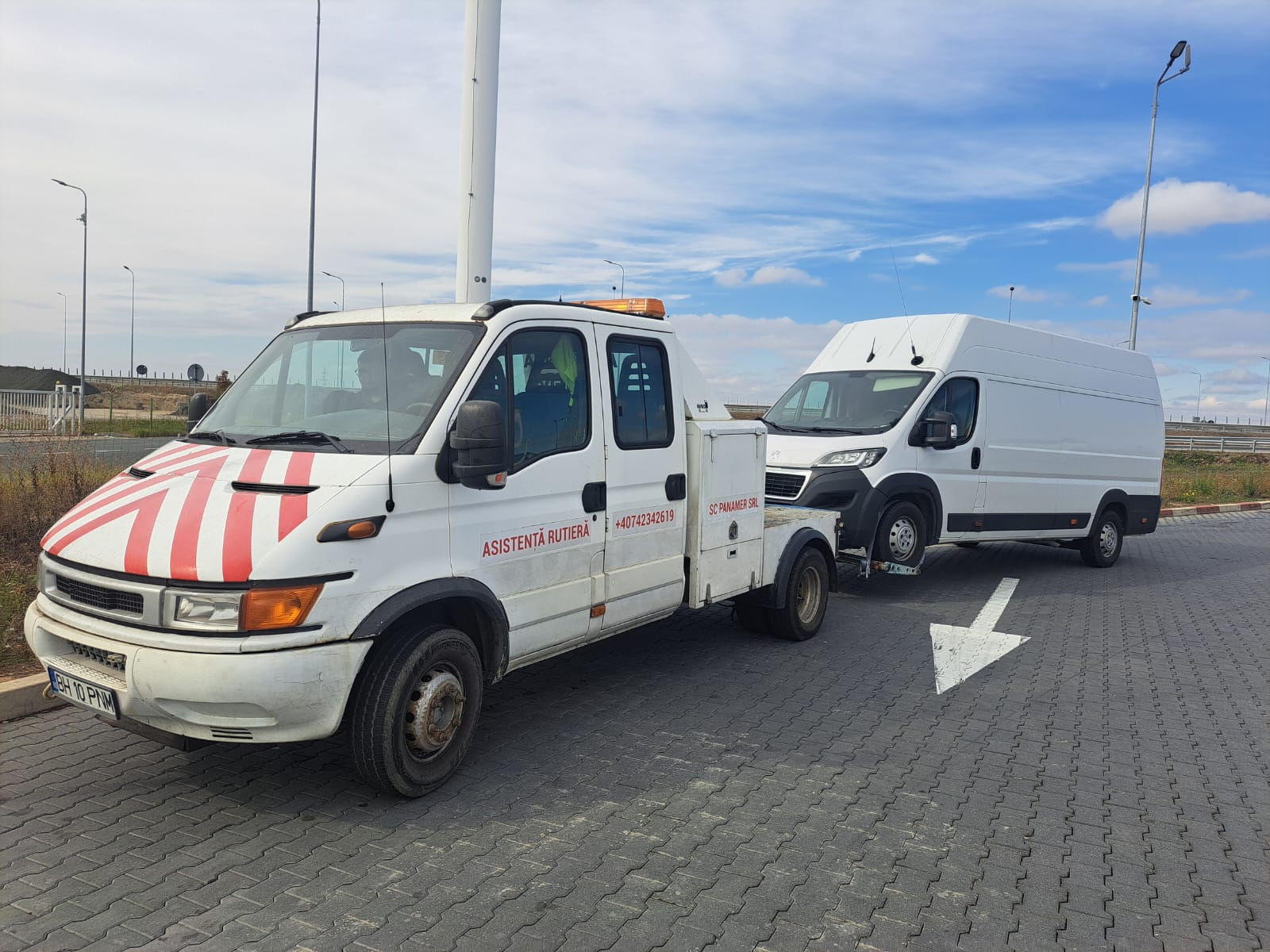 WhatsApp Image 2025-12-18 at 22.36.36 (2) tractări auto oradea